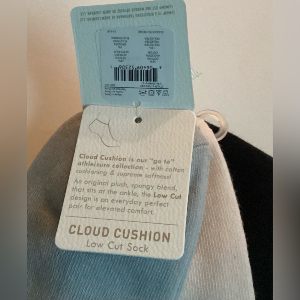 Lemon Cloud Cushion Low Cut Socks NWT - Picture 3 of 3
